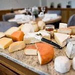 Hotel Armes De Champagne & 4*