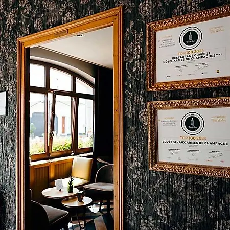 Armes De Champagne & 4*