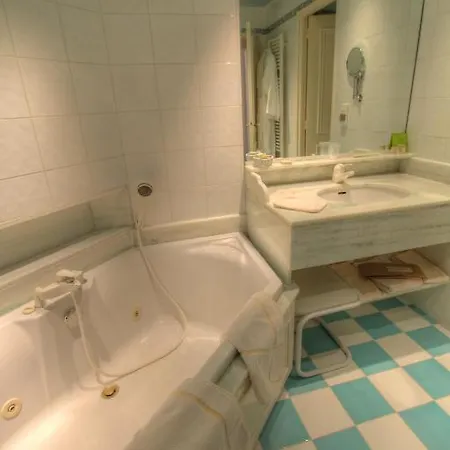 Armes De Champagne & Hotel Châlons-en-Champagne
