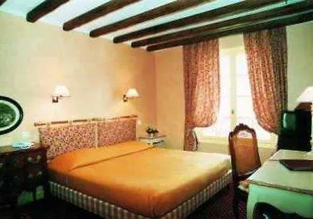 Armes De Champagne & 4*