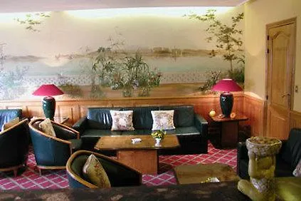 Hotel Armes De Champagne & 4*
