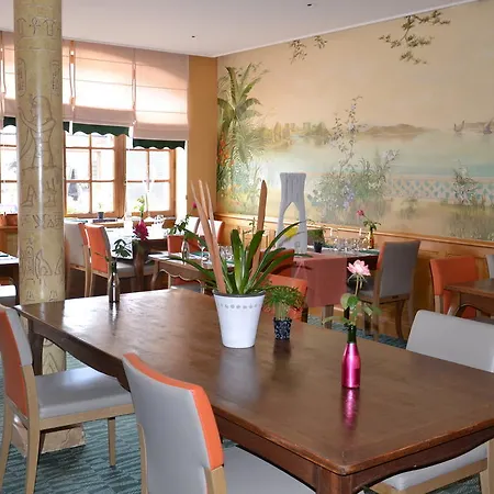 Armes De Champagne & Hotel