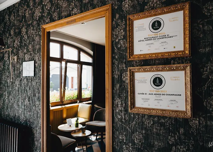 Armes De Champagne & 4*