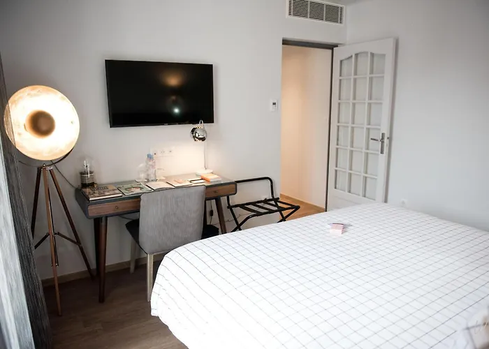 Armes De Champagne & Hotel Châlons-en-Champagne