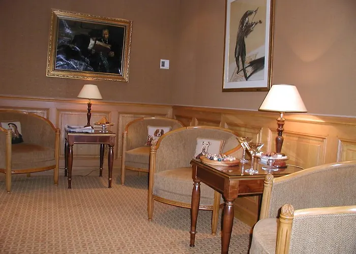 Hotel Armes De Champagne &