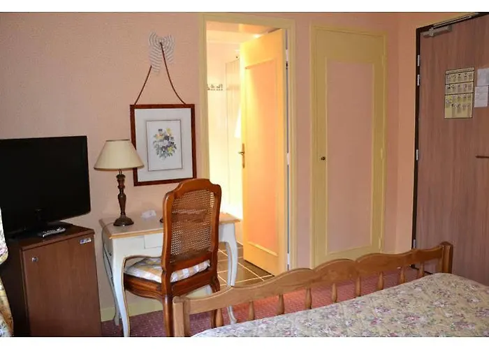 Hotel Armes De Champagne &