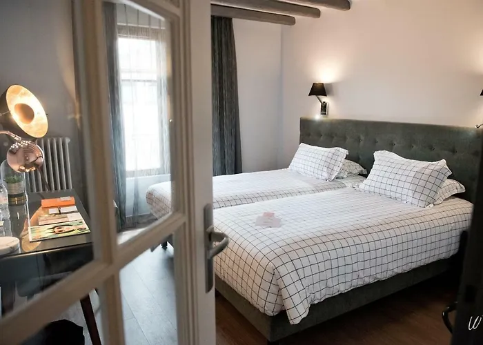 Hotel Armes De Champagne &